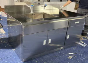 304 Stainless Steel Laboratory Work Bench YR06013-8: Features and Benefits