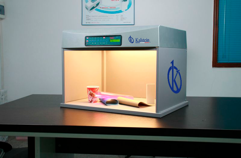 Color Evaluation Box: Visual Quality Control in Paint and Textile Industries